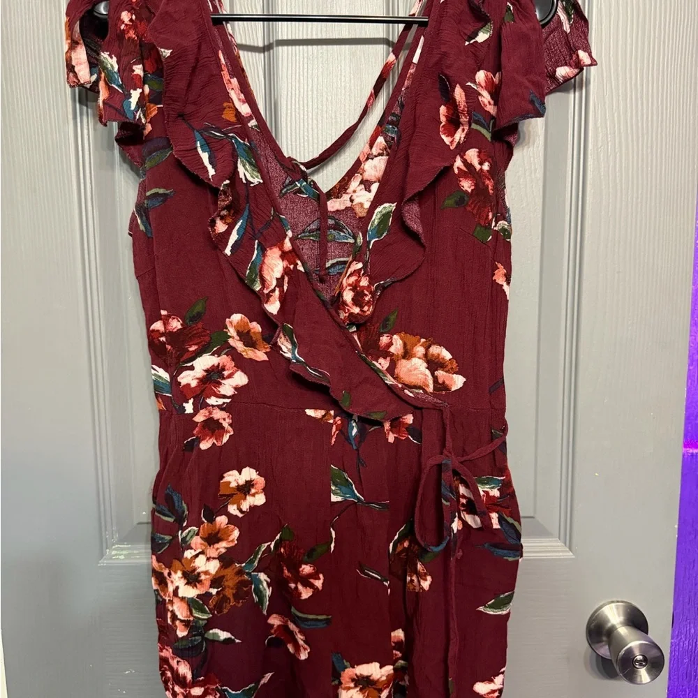 Xhilaration Burgundy‎ Floral Romper